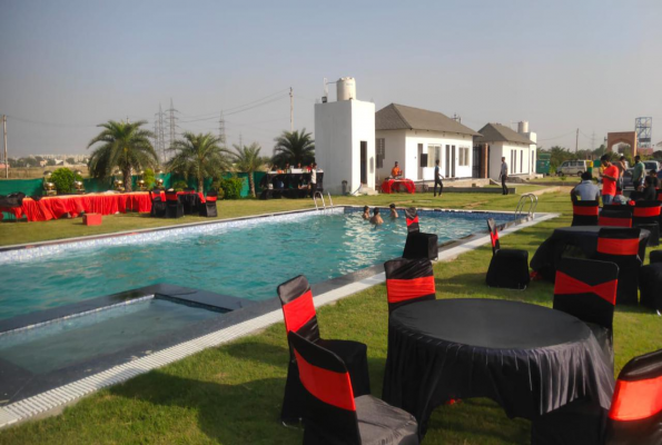 Ac Banquet Hall With Lawn at The Ashoka Farms