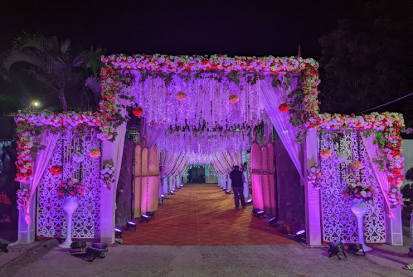 Hall at Manya Palace