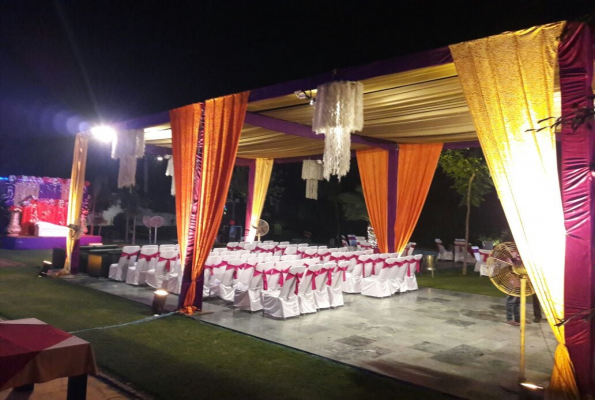 Lawn at Red Oak Banquets & Resorts