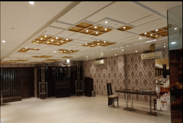 Banquet Hall at Hotel City Home