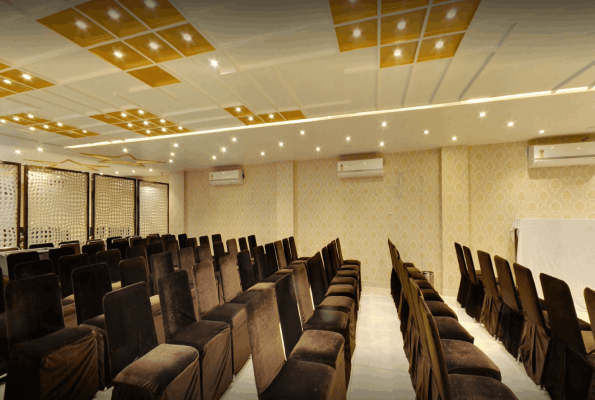 Banquet Hall at Hotel City Home