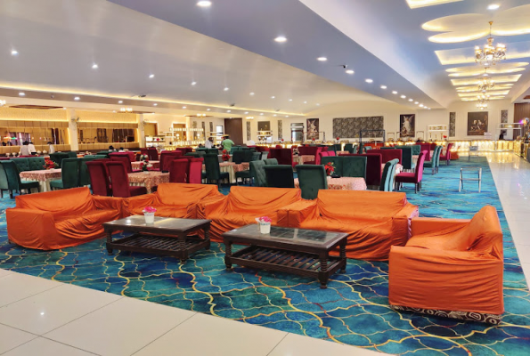 Banquet Hall at Pizzallia Royal Resorts