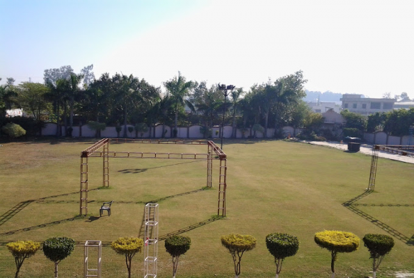 Lawn at Partaap Resorts