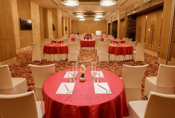 Banquet Hall at Holiday Inn Gurugram Sector 90