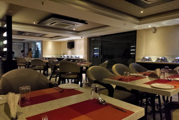 Restaurant at Innotel Hotel