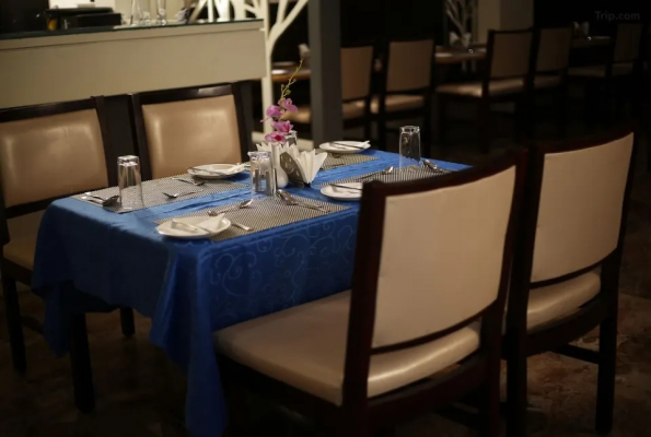 Royal Dine at Royal Benza Park Signature Hotels