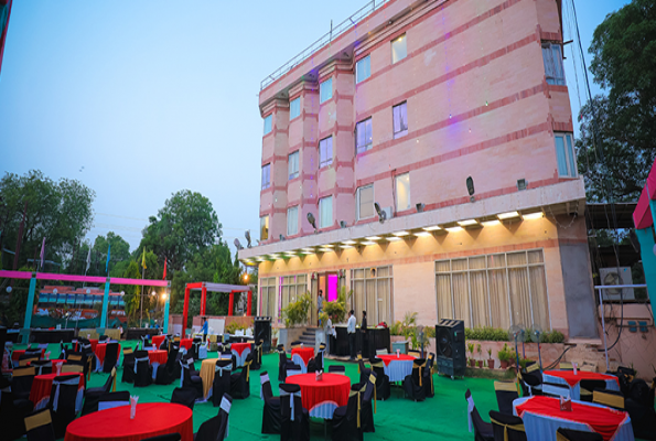 Lawn at Hotel Gwalior Regency