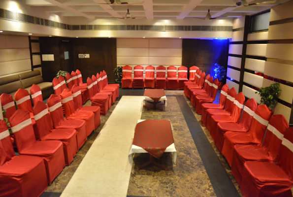 Chahal Pahel Kitty Hall at Hotel Landmark