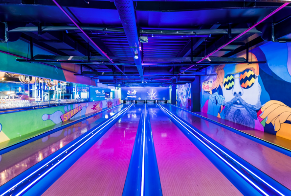 Bowling at Buffetly & Tipsy London