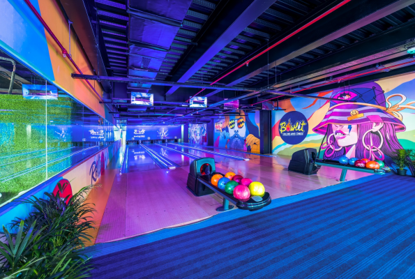 Bowling at Buffetly & Tipsy London