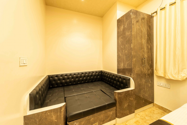 Seasons Suites Hbr