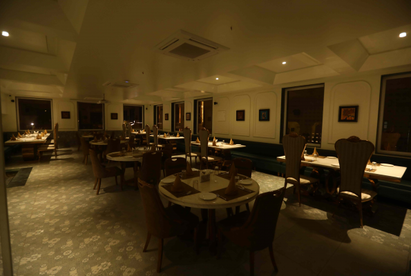 Restaurant Topaz at Stardom Resort Jaipur