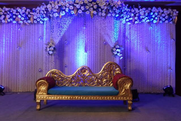 Imperial Banquet at Mahagun Sarovar Portico Hotel