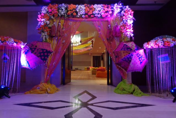 Imperial Banquet at Mahagun Sarovar Portico Hotel