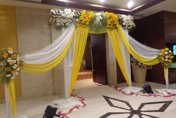 Imperial Banquet at Mahagun Sarovar Portico Hotel