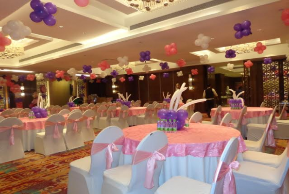 Mahagun Sarovar Portico Hotel