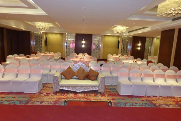 Mahagun Sarovar Portico Hotel