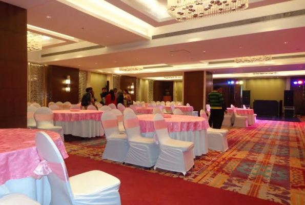 Mahagun Sarovar Portico Hotel