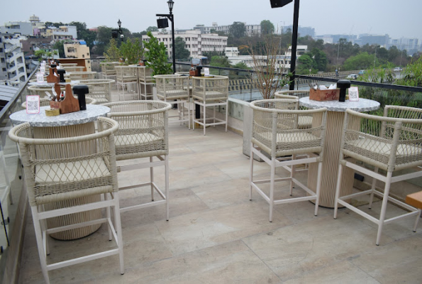 Zindagi Sky Bar & Kitchen