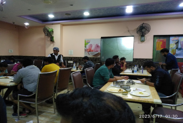 Shah Ghouse Hotel & Restaurant