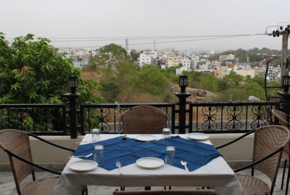 Kholanis Restaurant 2