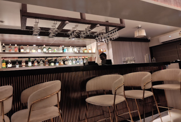 Portico B4M Restaurant & Bar