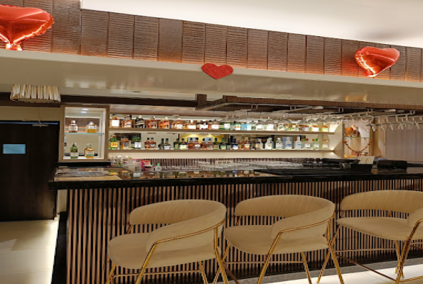 Portico B4M Restaurant & Bar