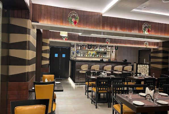 Portico B4M Restaurant & Bar