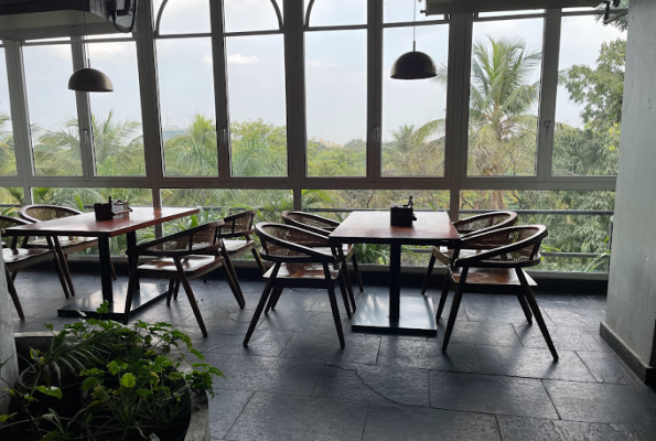 Chaurahe Ke Paar Cafe & Lounge
