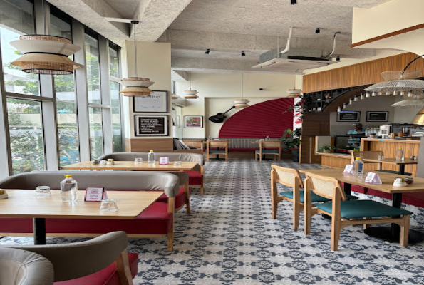 Aromas Cafe & Bistro