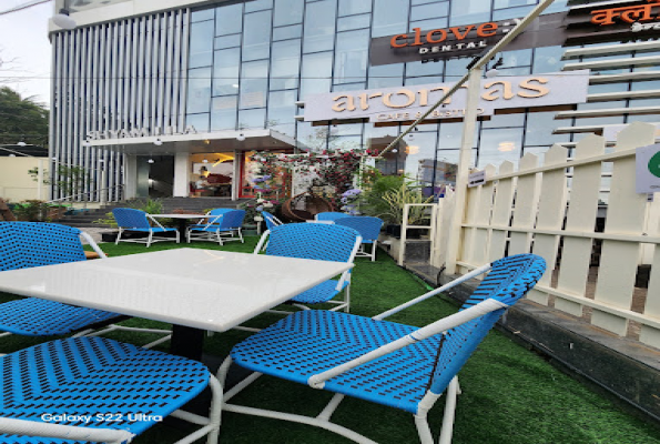 Aromas Cafe & Bistro