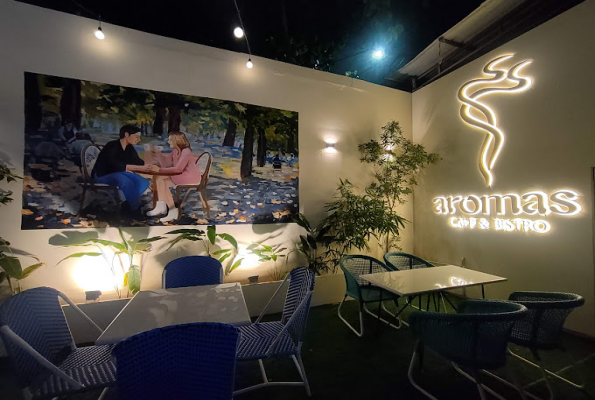 Aromas Cafe & Bistro