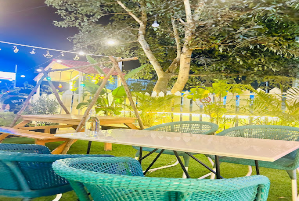 Aromas Cafe & Bistro