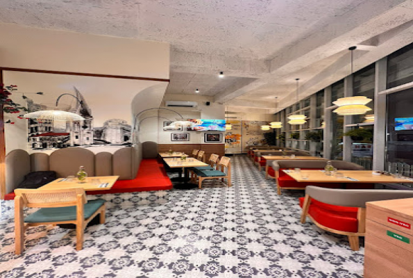 Aromas Cafe & Bistro