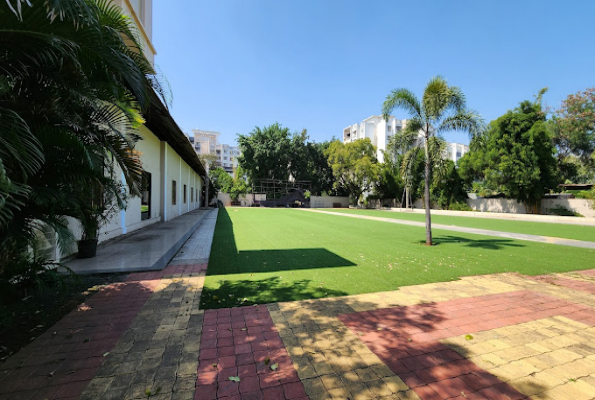 Lawn at Navale Lawns