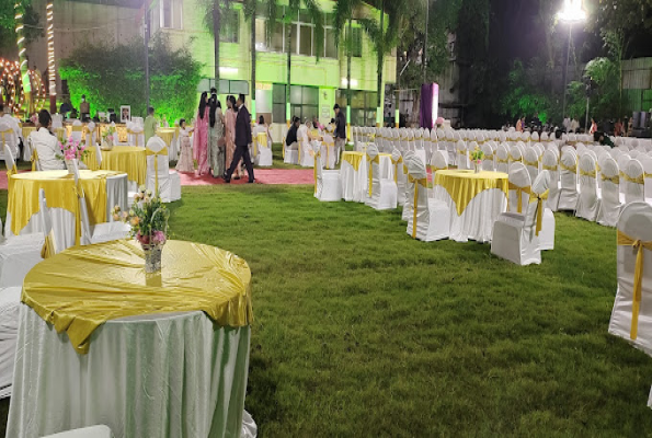 Ranades Magenta Lawns