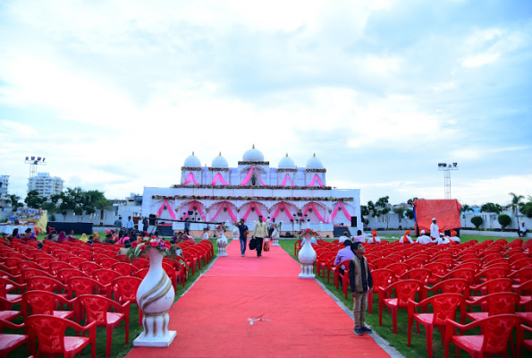 Banquet Hall at Mauli Lawns