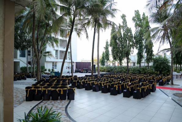 The Courtyard Lawn at Hotel Patria Suites And Residences