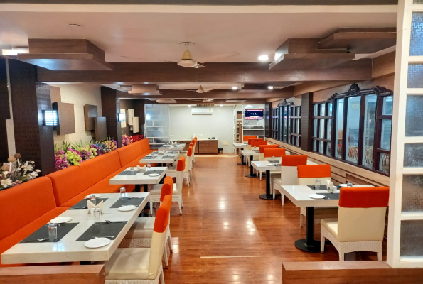 Restaurant at Hotel Mahadev Palace