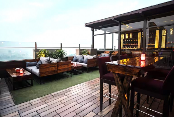 Vibe The Sky Bar at Doubletree By Hilton Gurugram Baani Square