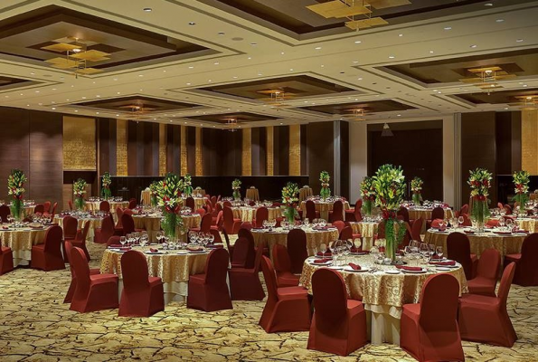 Hotel Sahara Star