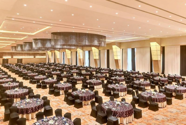Hotel Sahara Star