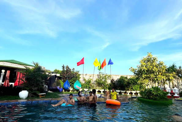 Pool Area at Sparrow Farm & Resort