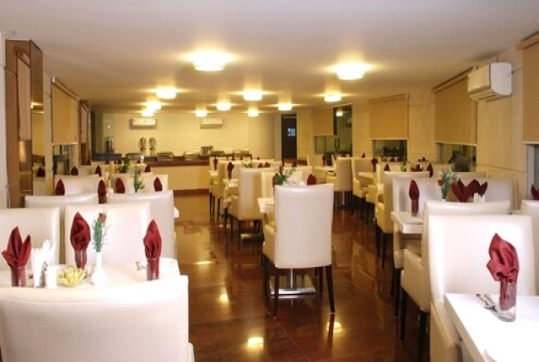 Restaurant at Hotel Africa Avenue Gk 1