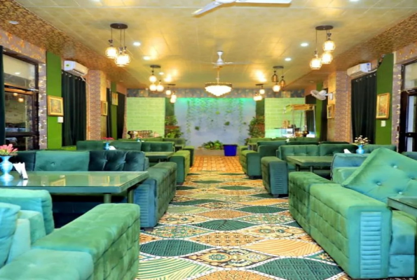 Restaurant at Hotel Tulsi Garden