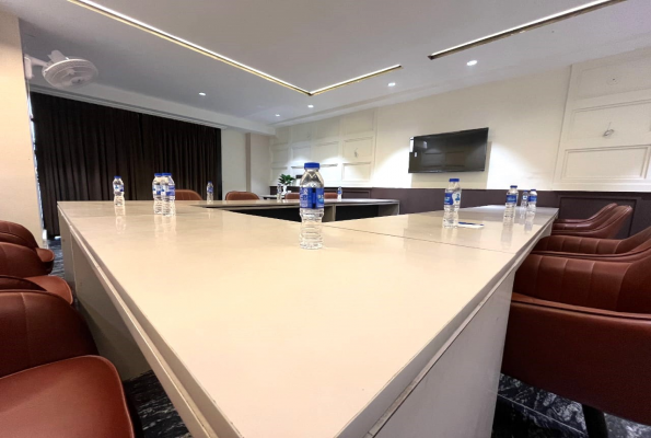 Orsom Stays Hotel And Banquets
