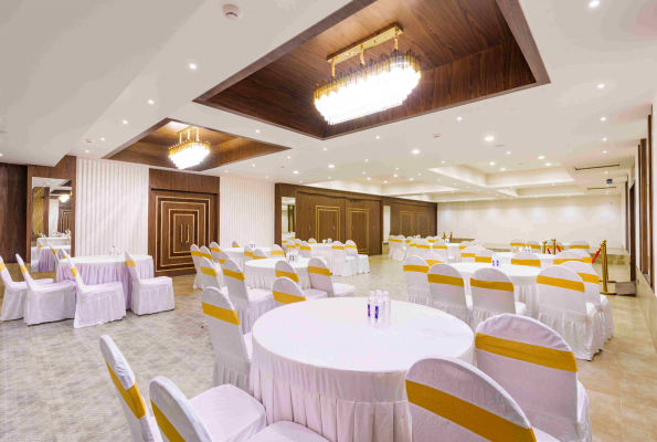 Marigold Banquet Hall at Visthara Business Hotel