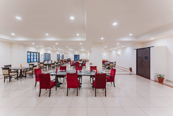 Manorath Restaurant at Shri Vallabh Vilas Lords Plaza