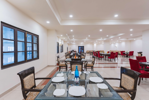 Manorath Restaurant at Shri Vallabh Vilas Lords Plaza