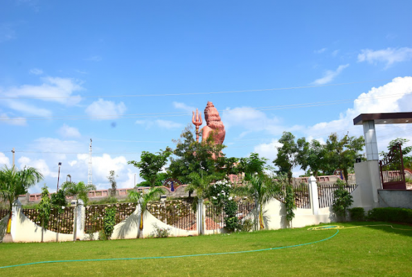 Garden at The Sky Imperial Hotel Gopal Darshan